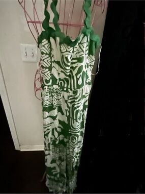 Green & White Patterned Sleeveless Jumpsuit